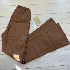 Aritzia Wilfred Free Daria vegan leather legging